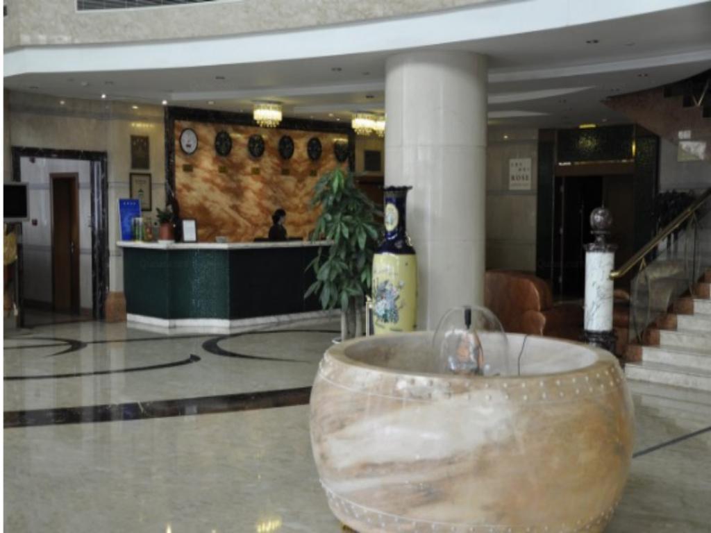 Beijing Spring Hotel Экстерьер фото