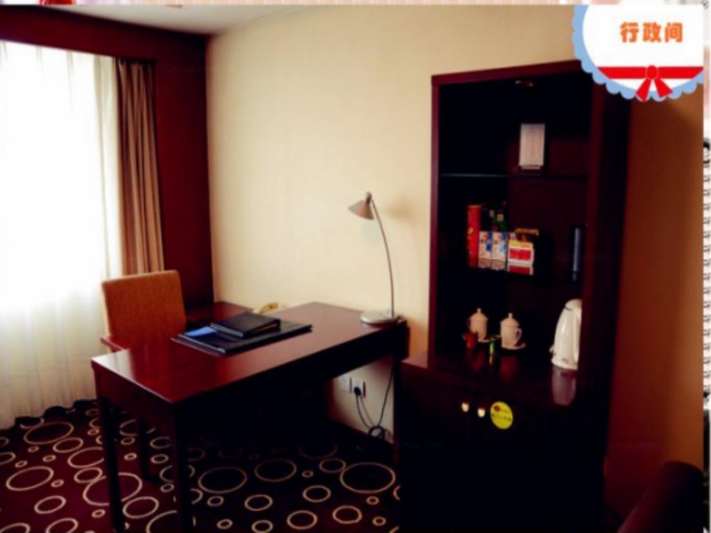 Beijing Spring Hotel Экстерьер фото