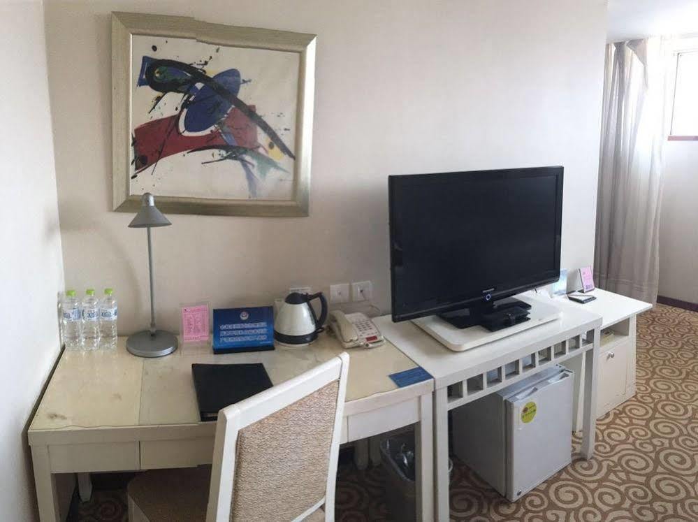 Beijing Spring Hotel Экстерьер фото