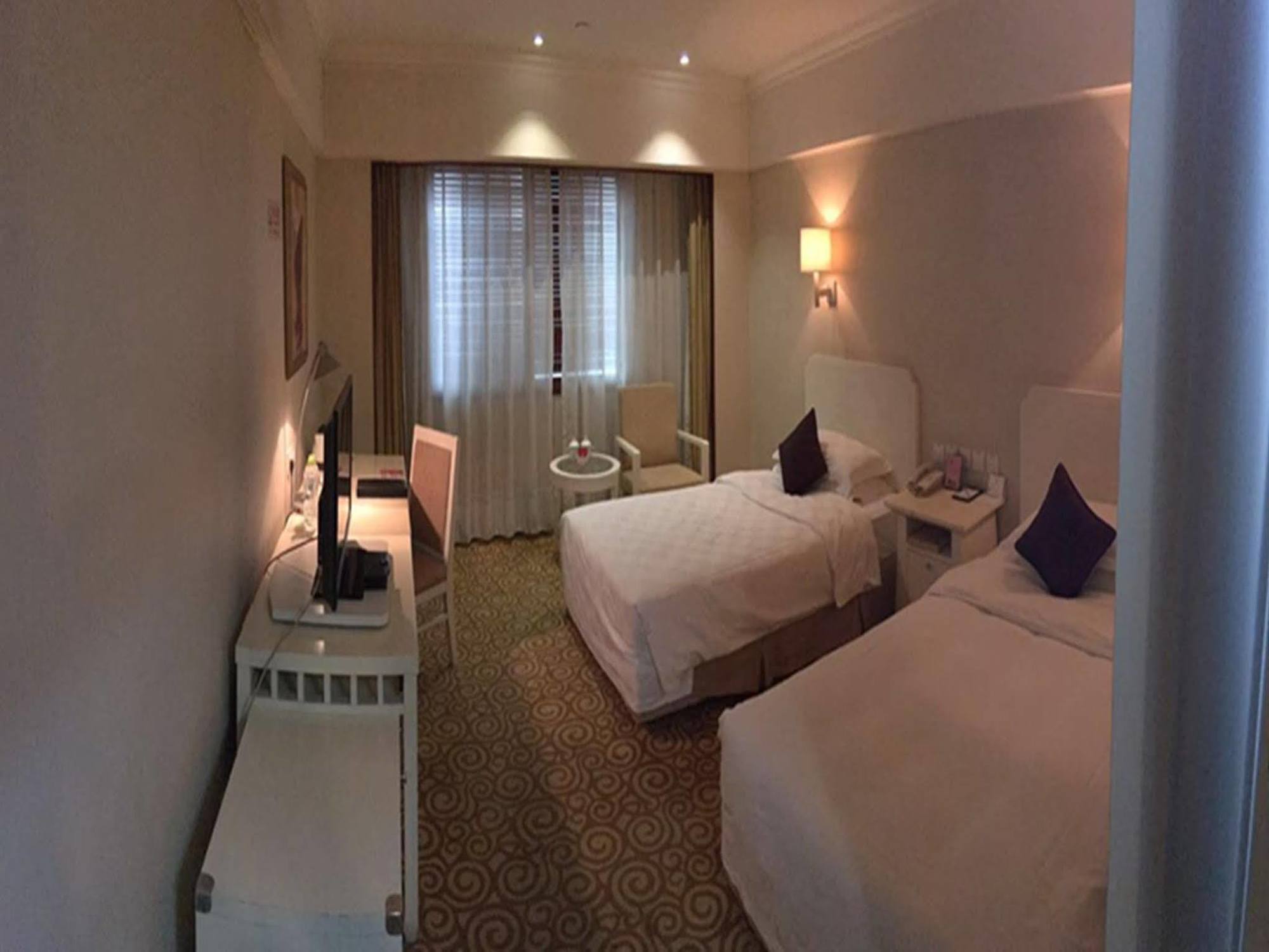 Beijing Spring Hotel Экстерьер фото